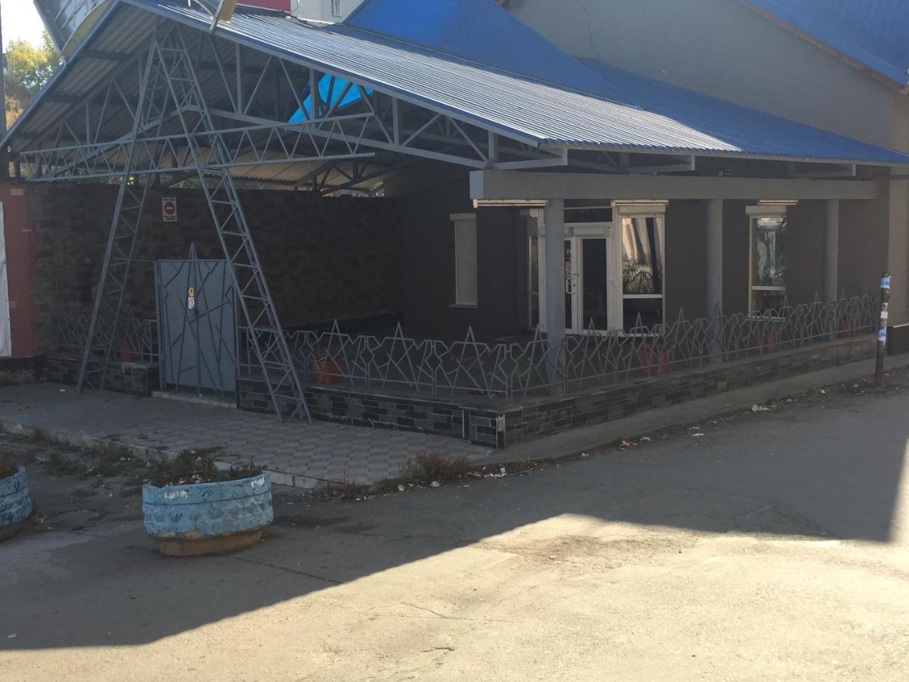 Hostel -Hotel Granat Rivne City Exterior photo